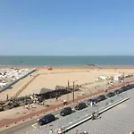 Apartment Sea View For 6 Guests *