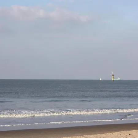 Sea View For 6 Guests Apartman *